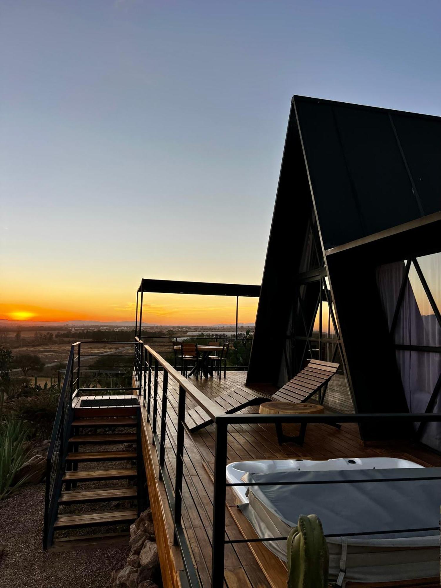 Hotel Coyote Alcocer Екстериор снимка