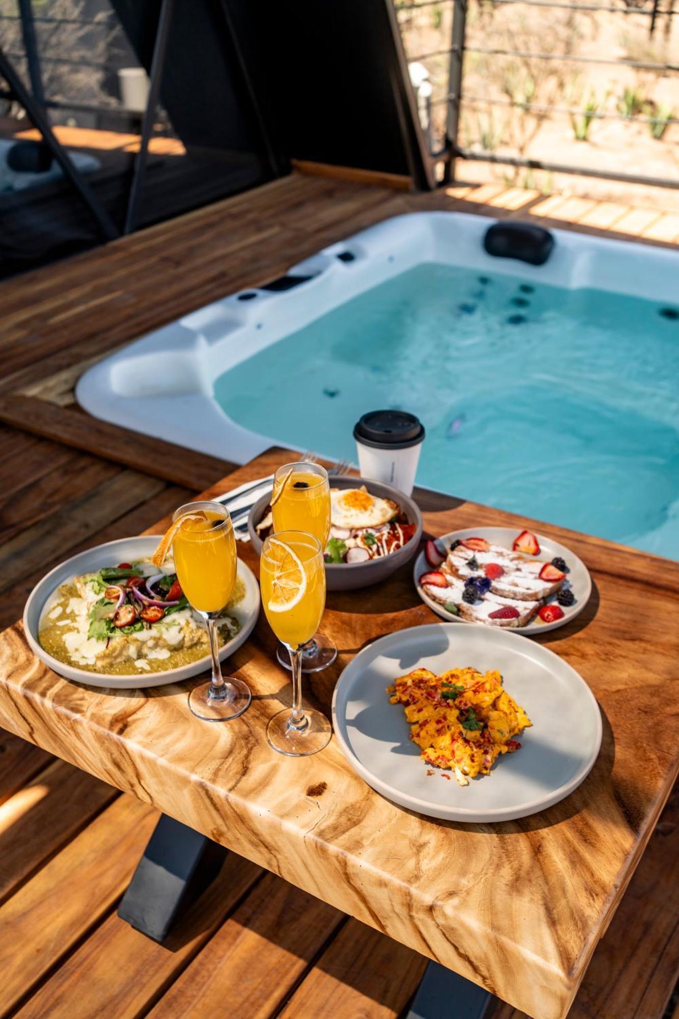 Hotel Coyote Alcocer Екстериор снимка
