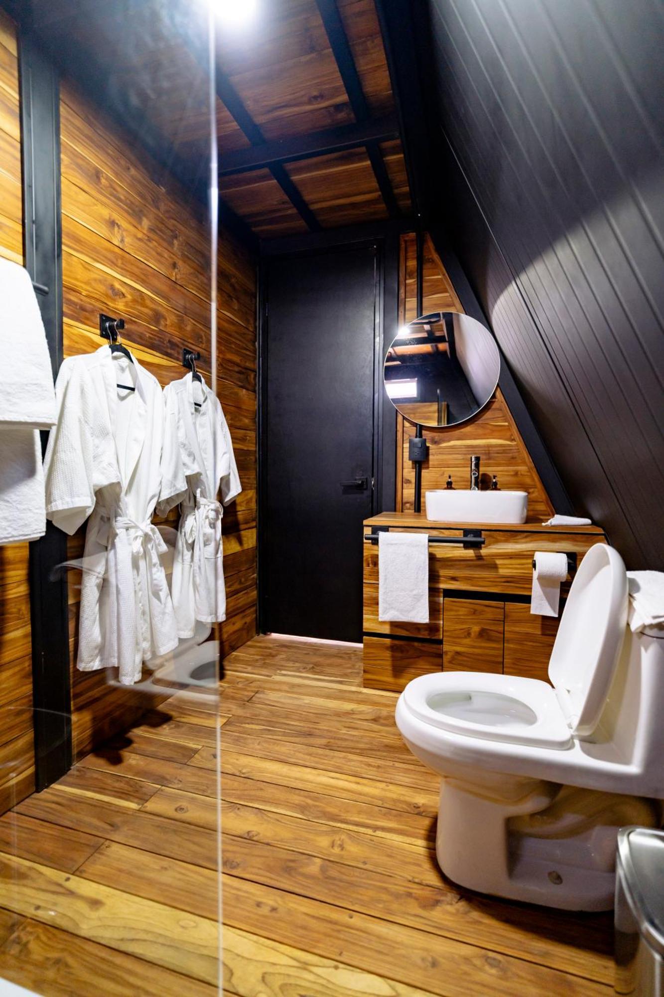 Hotel Coyote Alcocer Екстериор снимка